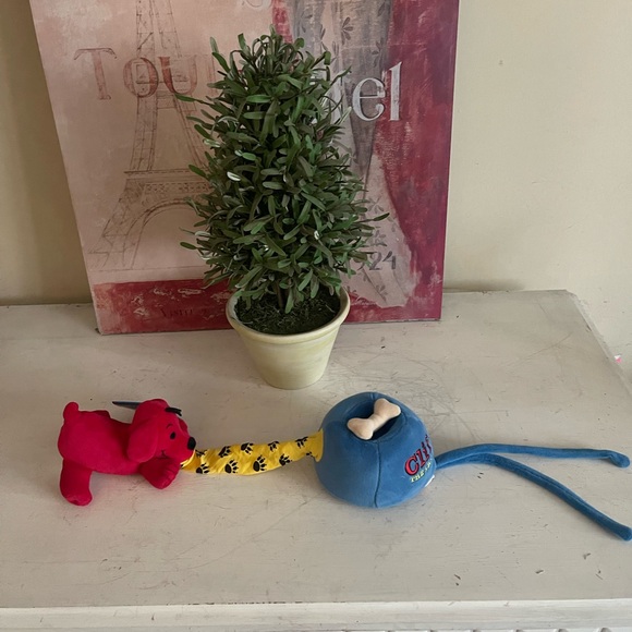 Clifford the Small Red Dog Musical Pull Toy